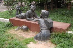 校園文華雕塑