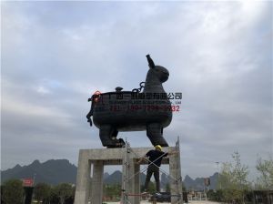 賀州市火車站站前廣場麒麟尊雕塑