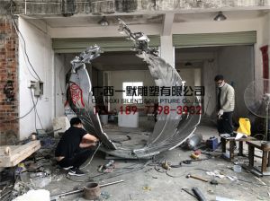 廣州不銹鋼羽毛雕塑